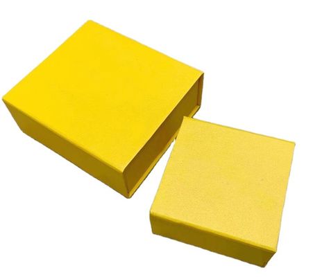 Rugেউখেলান আয়তক্ষেত্র 80gsm অফসেট পেপার গিফট প্যাকিং বক্সস সিএমওয়াইকে রঙ